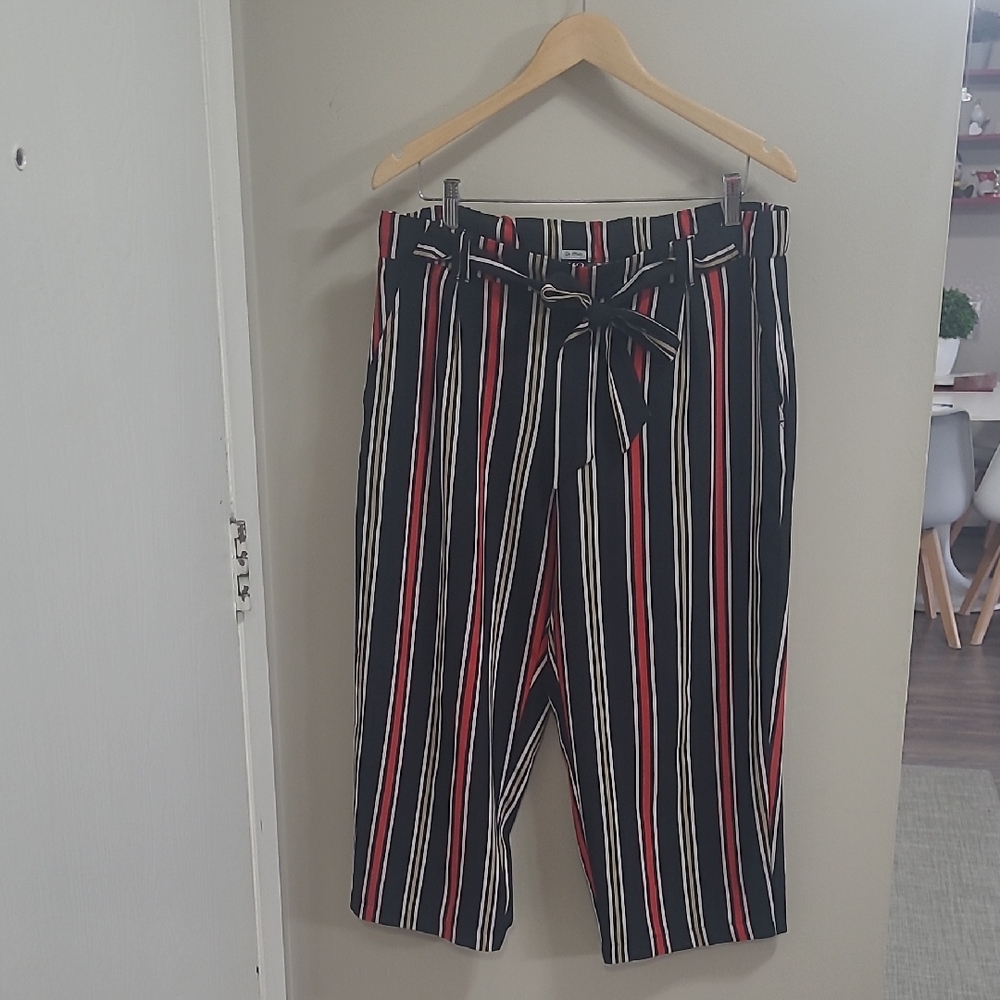 SOHO - Striped Tie-Waist Cropped Pants - Size L
